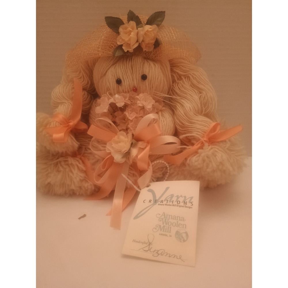 Amana Woolen Mill Yarn Doll Holding A Bouquet Of Flowers 7"